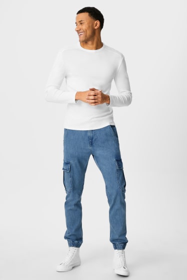 Mężczyźni - Tapered jeans - dżinsy-bojówki - dżins-niebieski