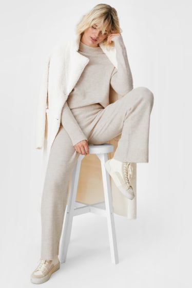 Femmes - Pantalon basique de maille - coupe relax - blanc-chiné