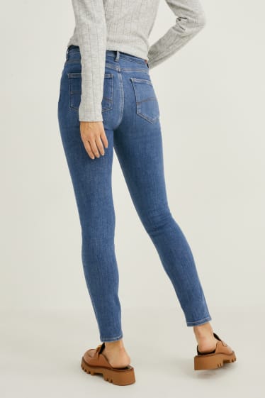 Kobiety - Skinny jeans - wysoki stan - One Size Fits More - dżins-niebieski