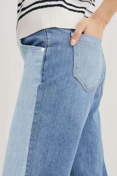 Women - Mom jeans - high waist - blue denim