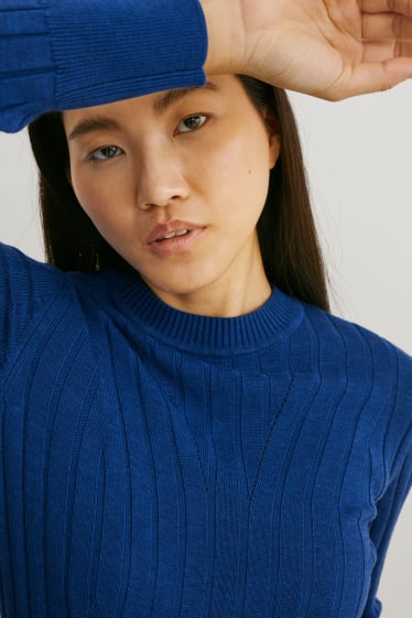 Kobiety - Sweter z dodatkiem jedwabiu - niebieski