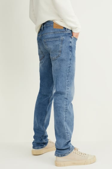 Hommes - Jean coupe droite - jean bleu clair