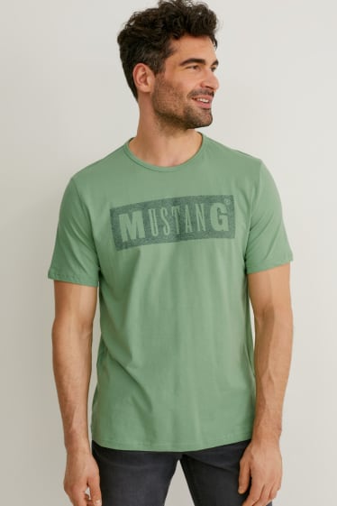 Mężczyźni - MUSTANG - T-shirt - zielony