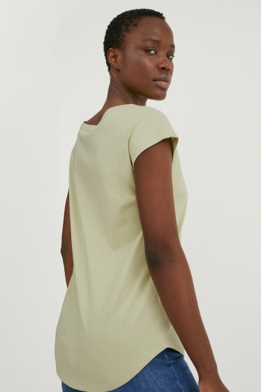 Femei - Tricou basic - verde deschis
