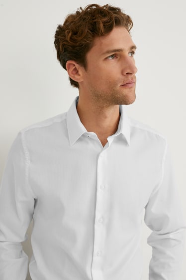 Mężczyźni - Koszula biznesowa - slim fit - kołnierzyk kent - dobrze się prasuje - biały