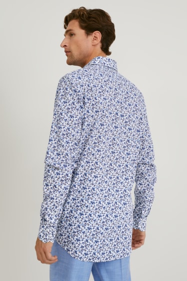Herren - Businesshemd - Regular Fit - extra kurze Ärmel - bügelleicht - weiß / blau