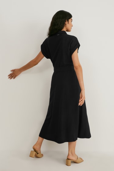 Women - A-line dress - black