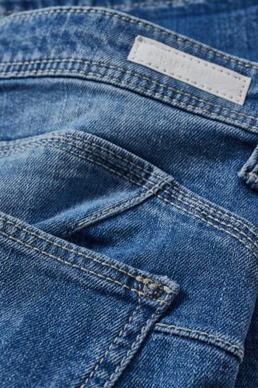 Damen - Jeans-Bermudas - Mid Waist - Push-up-Effekt - jeans-hellblau