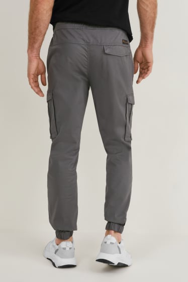 Mężczyźni - Spodnie funkcyjne - Hiking - tapered fit - ciemnozielony