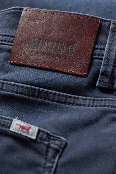 Bărbați - MUSTANG - pantaloni scurți de blugi - talie medie - Chicago - denim-albastru închis