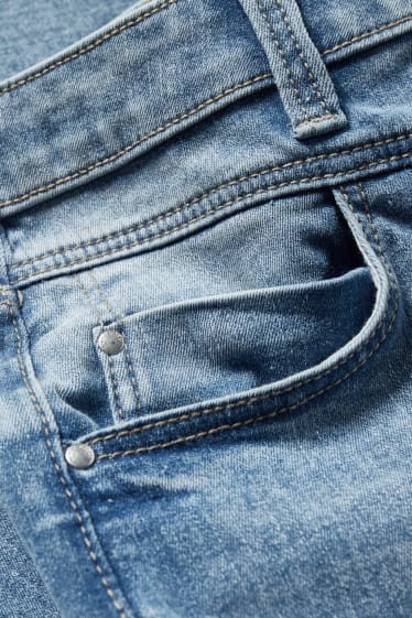 Femei - Jeans capri - talie înaltă - LYCRA® - denim-albastru deschis