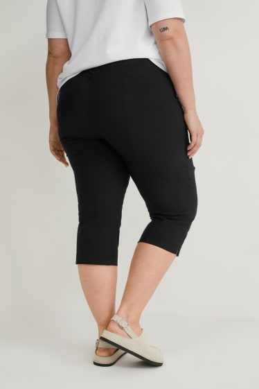 Femei - Pantaloni capri - negru