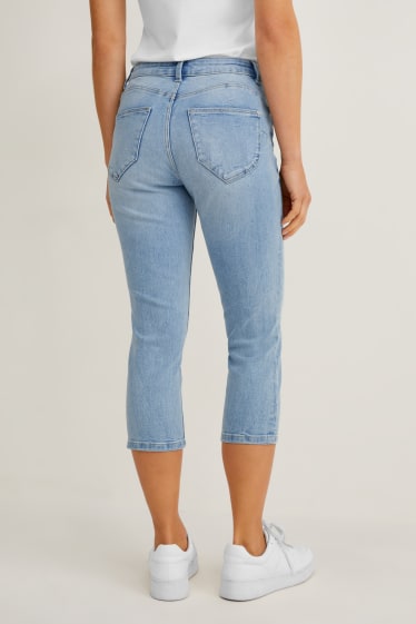 Femei - Jeans capri - talie înaltă - efect push-up - LYCRA® - denim-albastru deschis