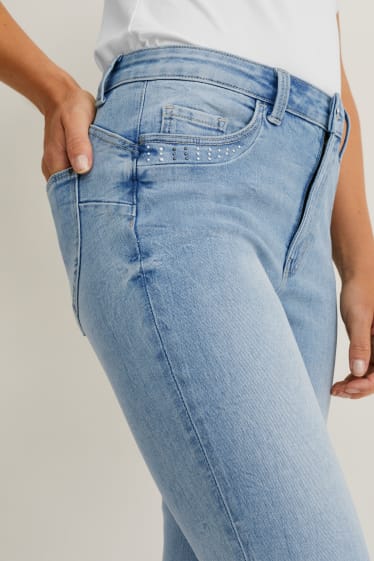 Femei - Jeans capri - talie înaltă - efect push-up - LYCRA® - denim-albastru deschis