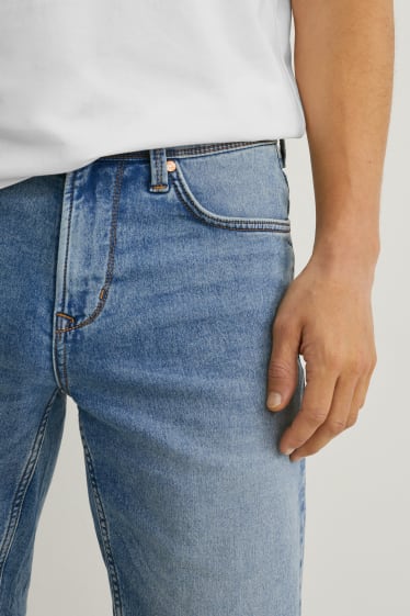 Bărbați - Pantaloni scurți de blugi - Flex jog denim - denim-albastru