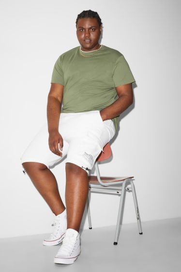Men - CLOCKHOUSE - cargo sweat shorts - white