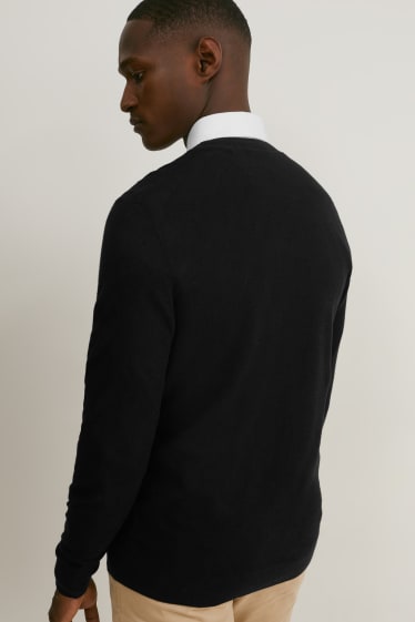 Uomo - Maglione in maglia fine - nero