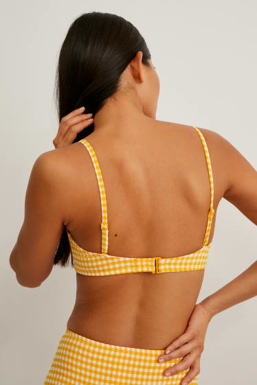 Kobiety - Góra od bikini z fiszbinami - fason bandeau - wyściełana - w kratę - żółty