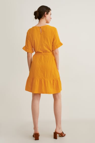 Dámské - Áčkové šaty - oranžová