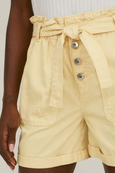 Dames - Shorts - mid waist - geel