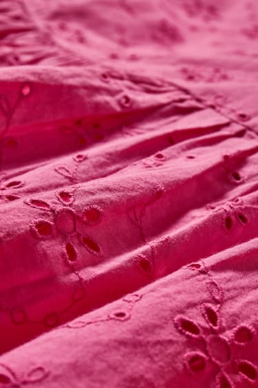 Femmes - Robe évasée - motif brodé - rose
