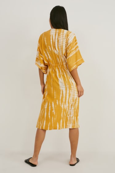 Women - Kimono - yellow