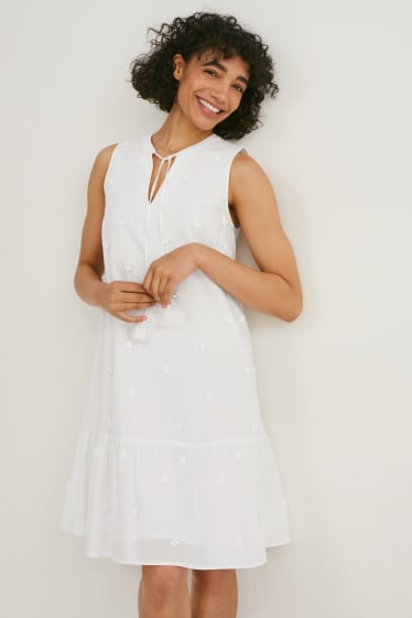 Women - A-line dress - white