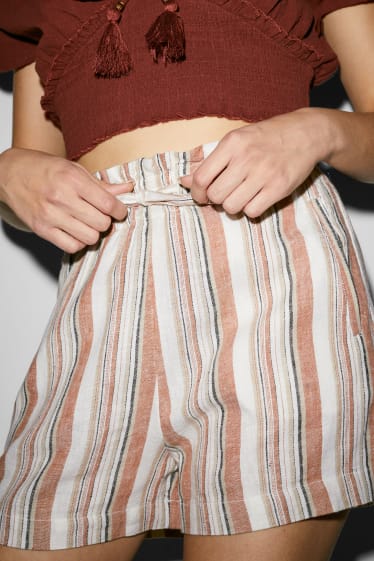 Adolescenți și tineri - CLOCKHOUSE - pantaloni scurți - talie înaltă - amestec de in - cu dungi - alb-crem