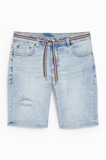 Men - CLOCKHOUSE - denim shorts with belt - PRIDE - denim-light blue