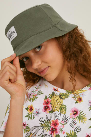Kinderen - Set - T-shirt, sweatshorts en hoed - 3-delig - wit