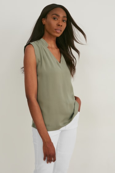 Femei - Bluză fără mâneci - verde