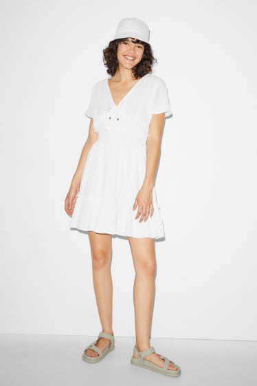 Teens & young adults - CLOCKHOUSE - fit & flare dress - white