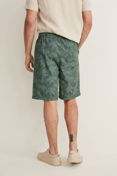 Men - Shorts - dark green