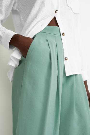 Women - Culottes - high waist - green