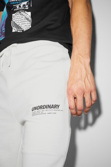 Men - CLOCKHOUSE - sweat shorts - white