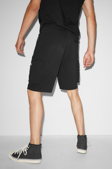 Men - CLOCKHOUSE - cargo sweat shorts - black