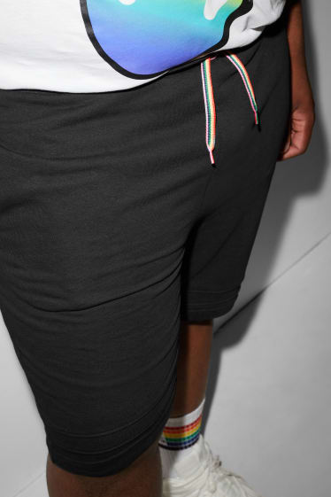Men - CLOCKHOUSE - sweat shorts - PRIDE - black