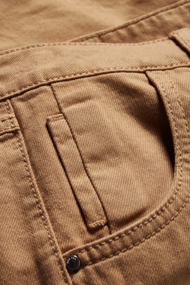 Femei - Pantaloni scurți - talie medie - havanna