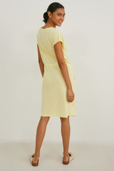 Damen - Basic-T-Shirt-Kleid - gelb