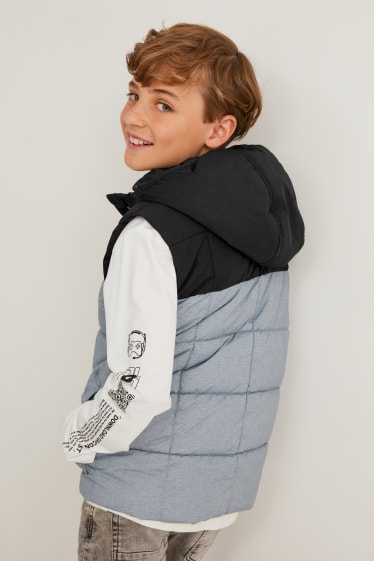 Dětské - Prošívaná vesta s kapucí - šedá-žíhaná