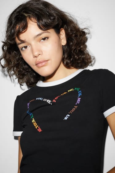 Nastolatki - CLOCKHOUSE - T-shirt - PRIDE - czarny