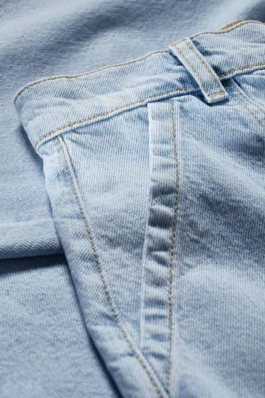 Dospívající a mladí - CLOCKHOUSE - straight cargo jeans - low waist - džíny - světle modré