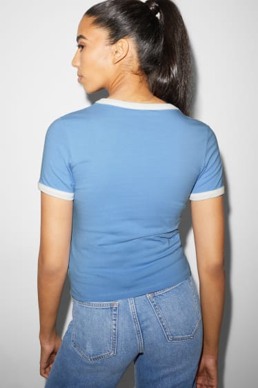 Teens & young adults - CLOCKHOUSE - cropped T-shirt - light blue