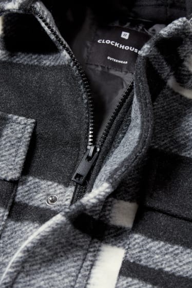 Pánské - CLOCKHOUSE - košilová bunda s kapucí - kostkovaná - černá/bílá