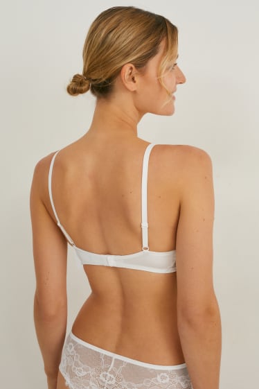 Femmes - Soutien-gorge avec armatures - PLUNGE - push-up - ampliforme - blanc crème