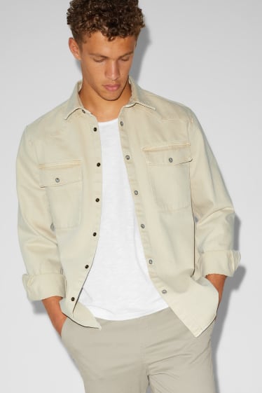 Hommes - CLOCKHOUSE - chemise en jean - col kent - beige