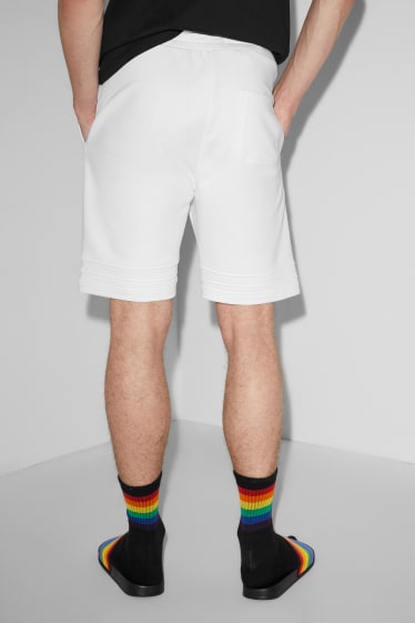 Men - CLOCKHOUSE - sweat shorts - PRIDE - white
