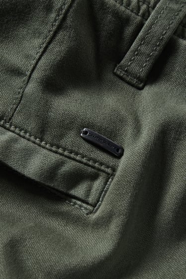 Bărbați - Pantaloni cargo - tapered fit - Flex - LYCRA® - verde închis
