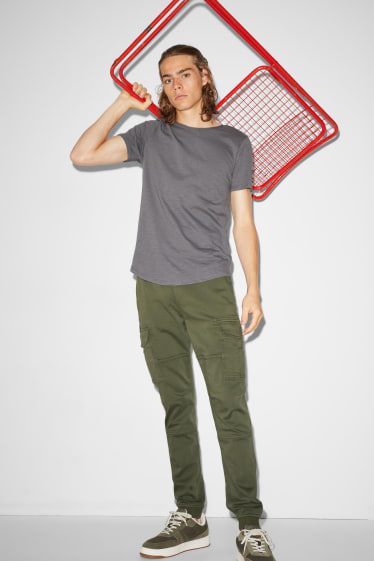 Home - CLOCKHOUSE - pantalons cargo - regular fit - verd fosc