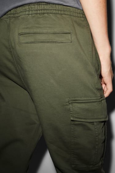 Hommes - CLOCKHOUSE - pantalon cargo - regular fit  - vert foncé